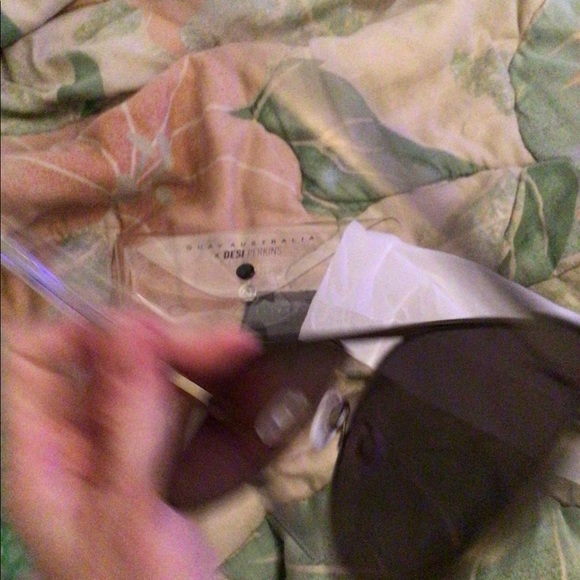 ! 1 left! Rare! Quay green gold high key Sunnies - Picture 8 of 10